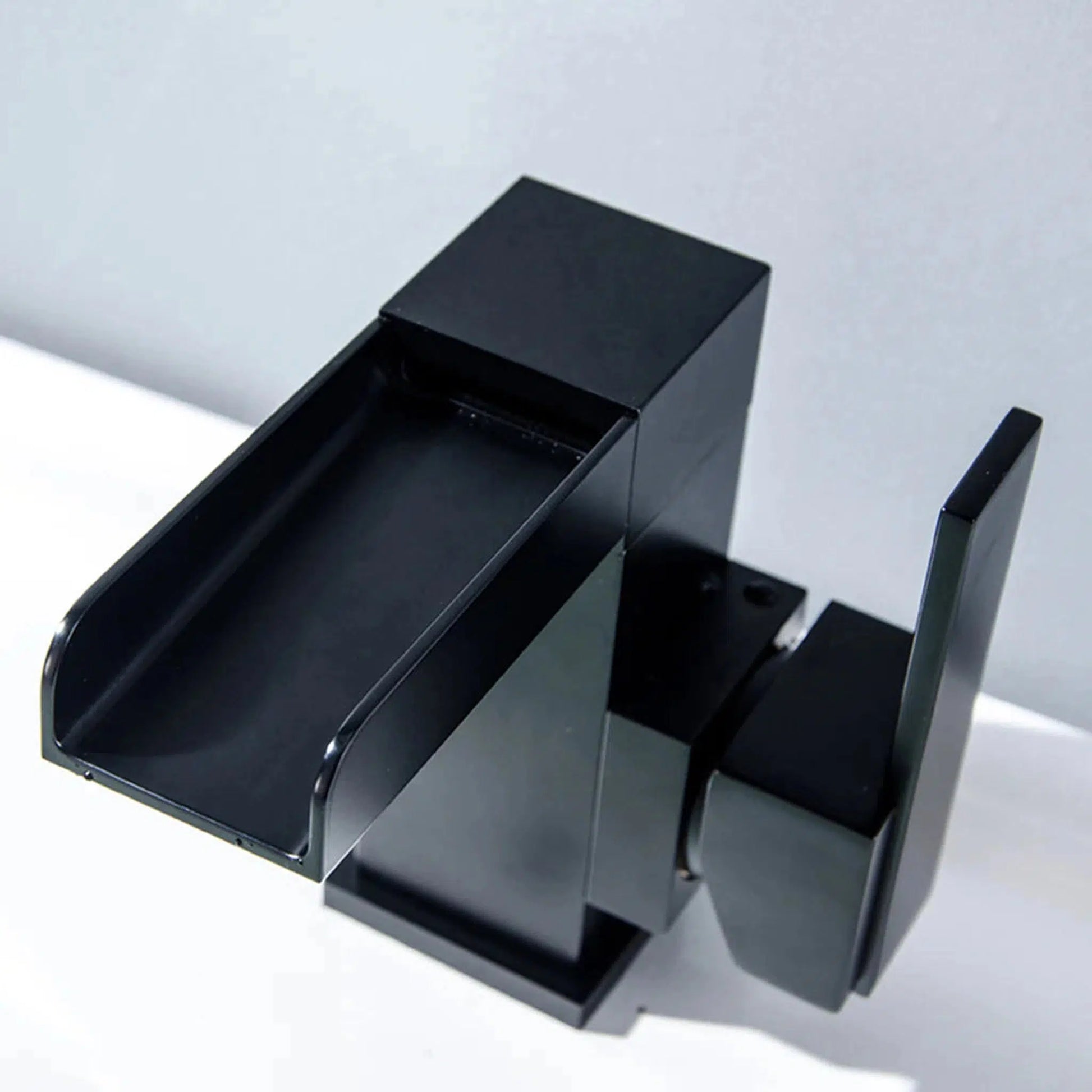 RBROHANT RB0724 Single Hole Black Solid Brass Deck Mounted Bathroom Faucet
