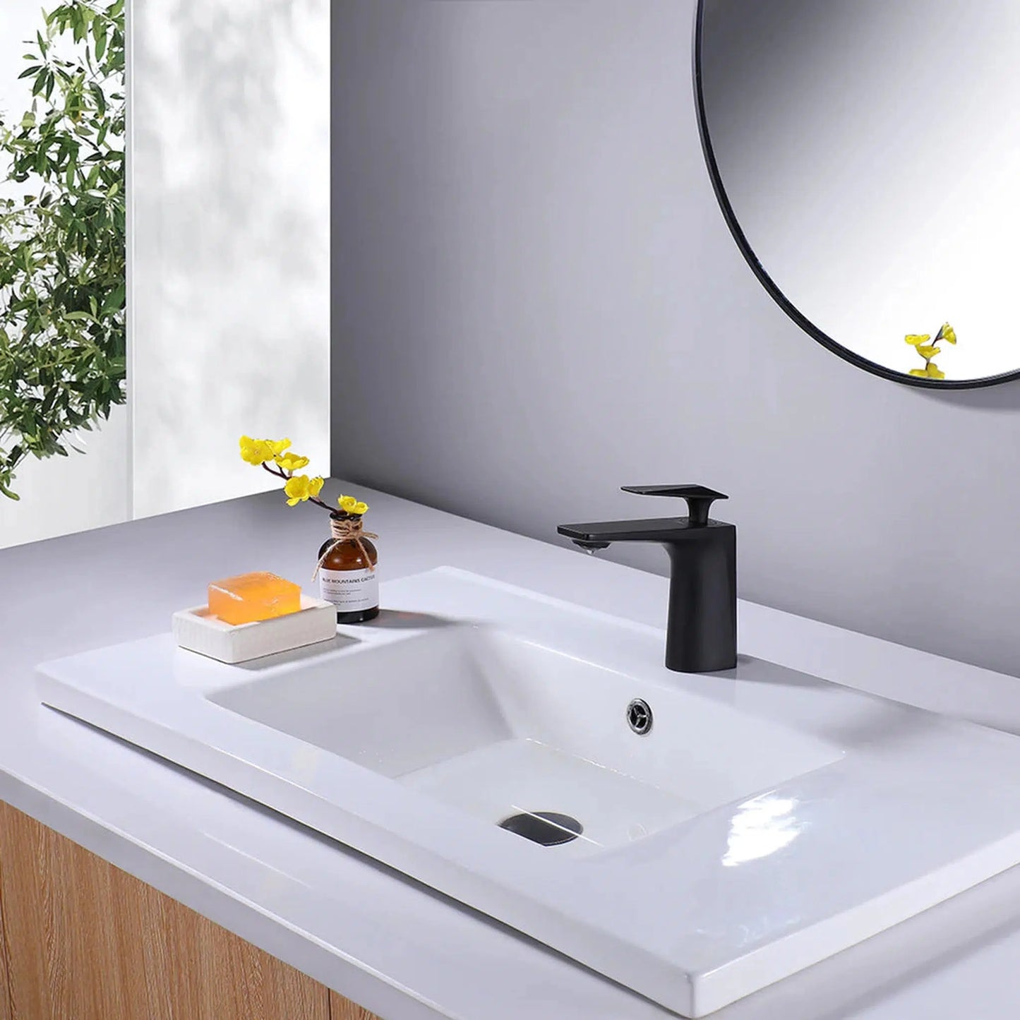 RBROHANT RB0784 Single Hole Black Solid Brass Deck Mounted Bathroom Faucet