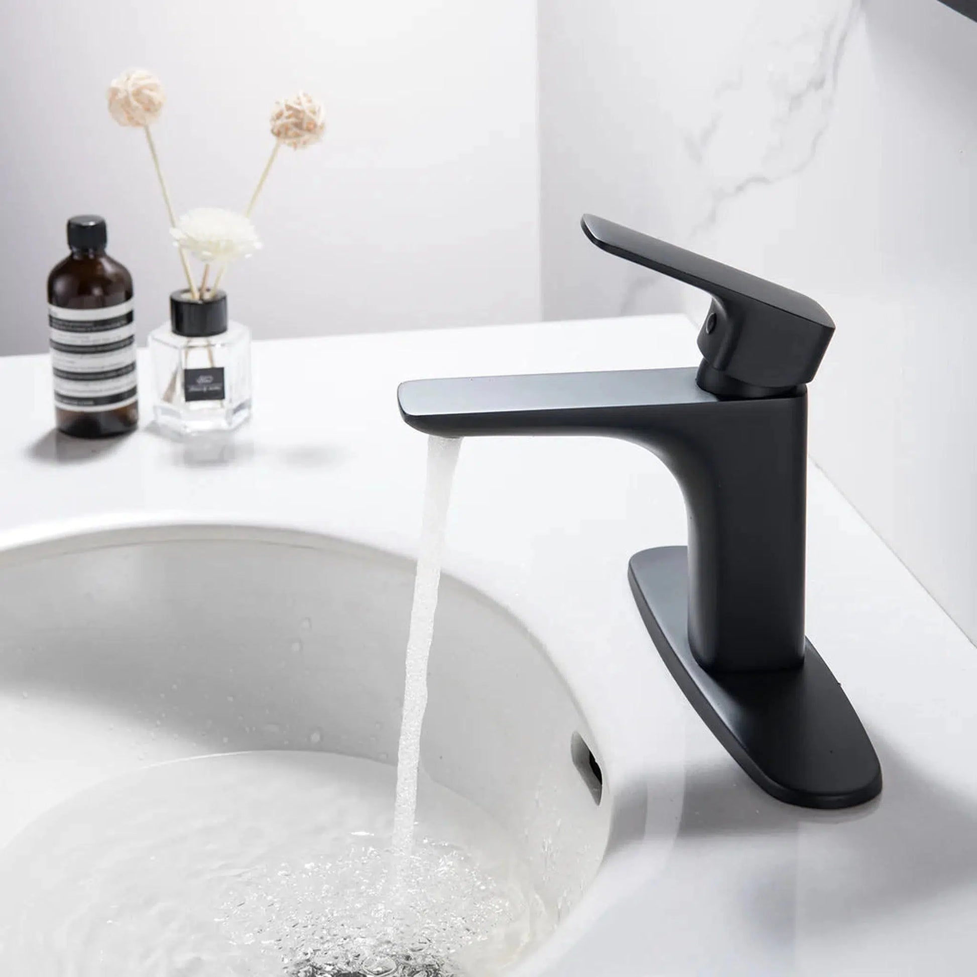 RBROHANT RB0876 Single Hole Matte Black Solid Brass Deck Mounted Bathroom Faucet