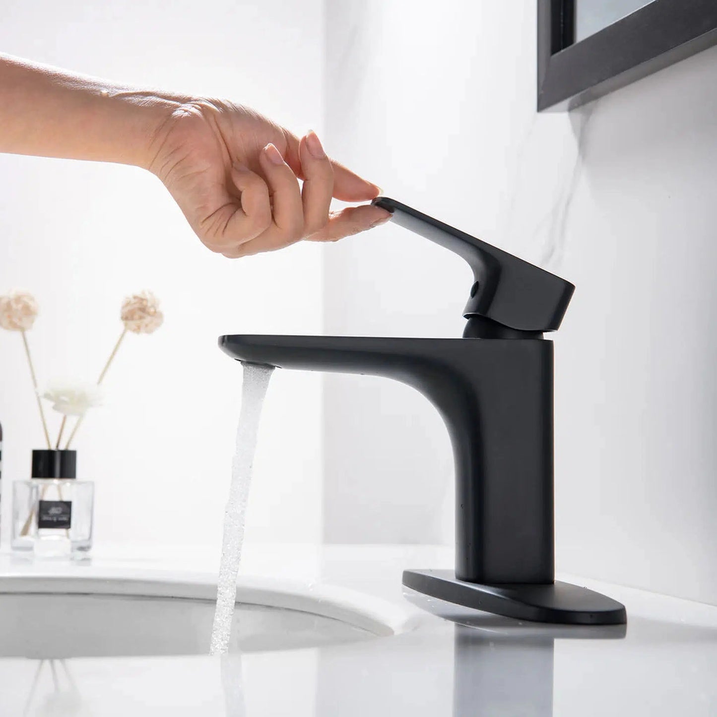 RBROHANT RB0876 Single Hole Matte Black Solid Brass Deck Mounted Bathroom Faucet