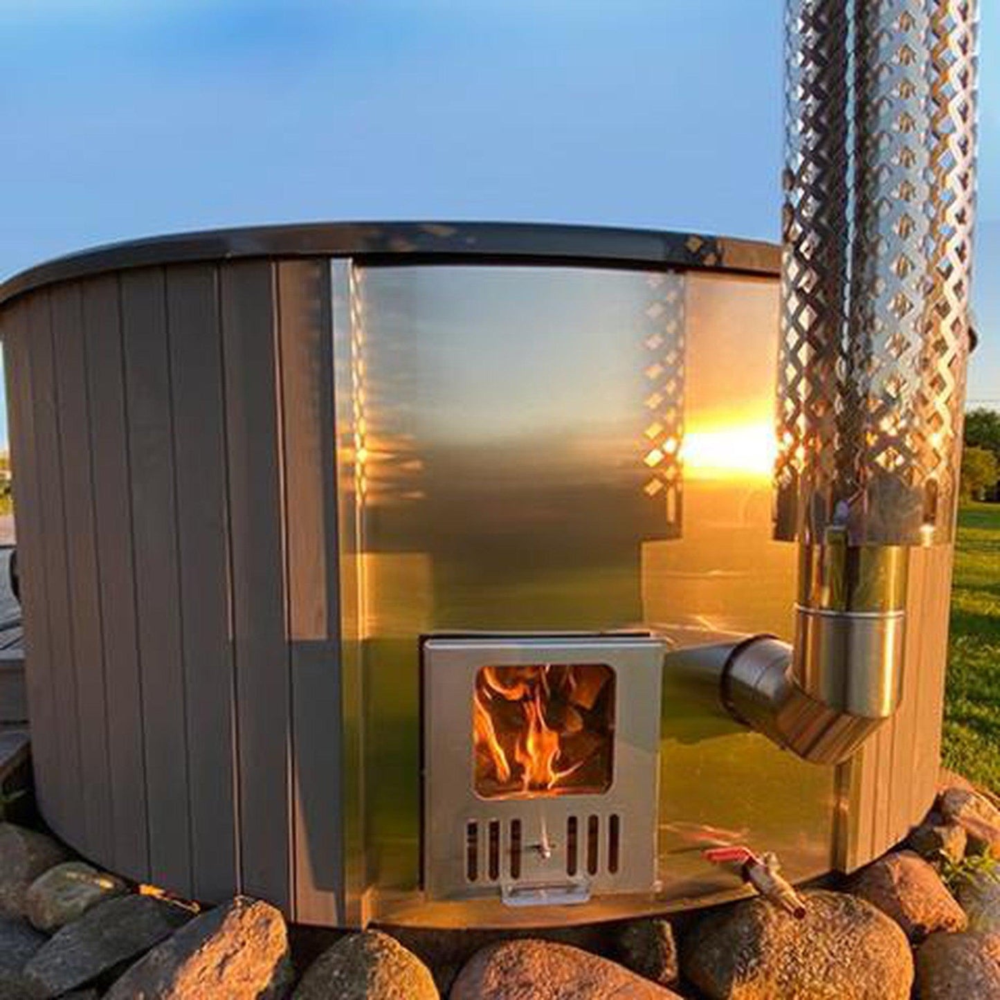 SaunaLife Soak-Series Home Model S4N Wood-Burning Hot Tub Natural (Up to 6 Persons)