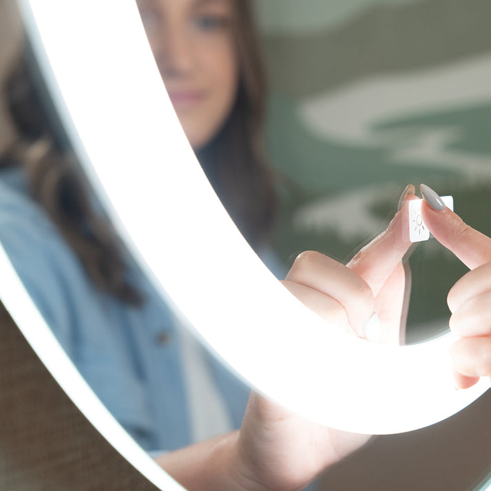 Seura Concerto 24" Round Wall-Mounted LED Lighted Mirror