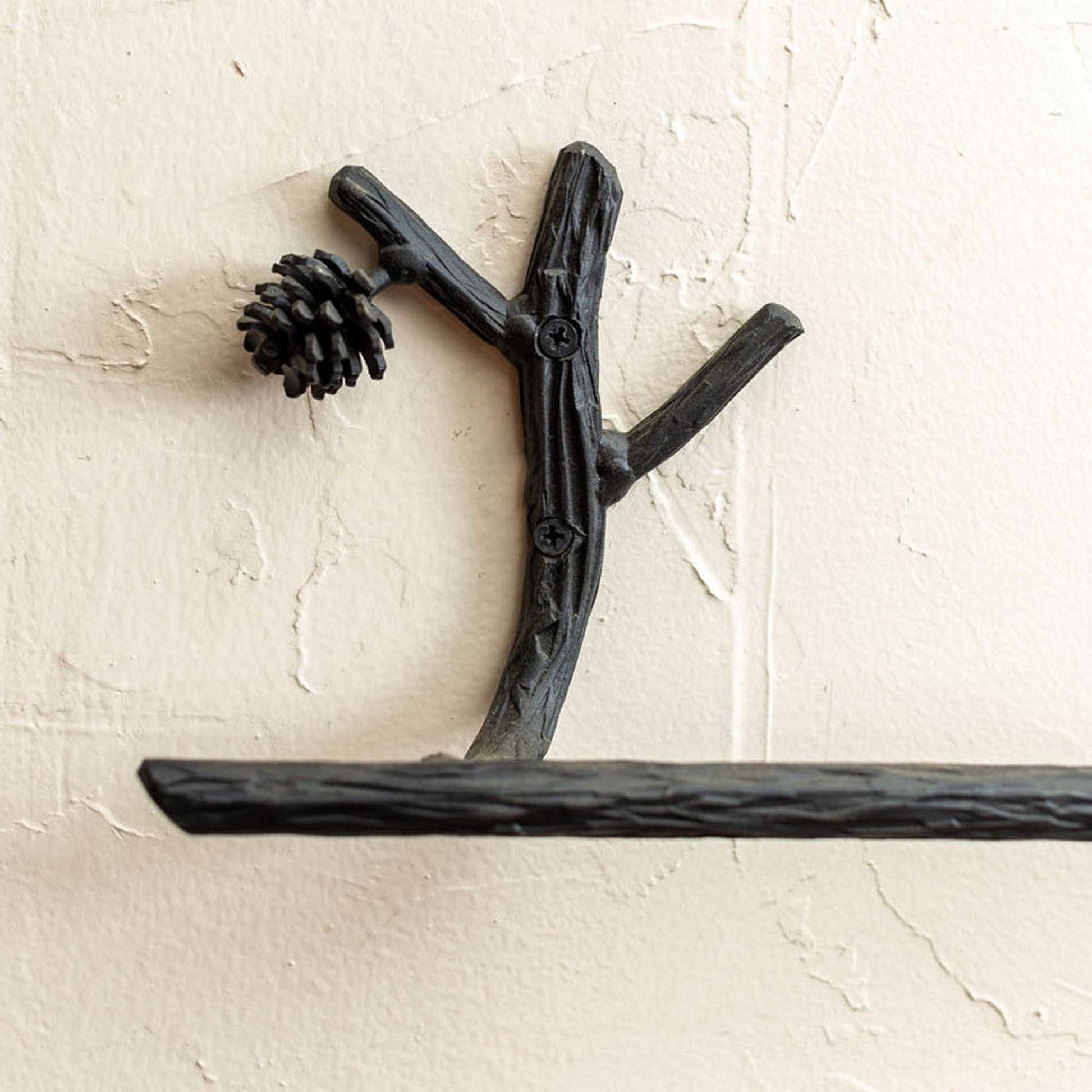 Stone County Ironworks Pine 16" Hand Rubbed Ivory Iron Towel Bar With Gold Iron Accent