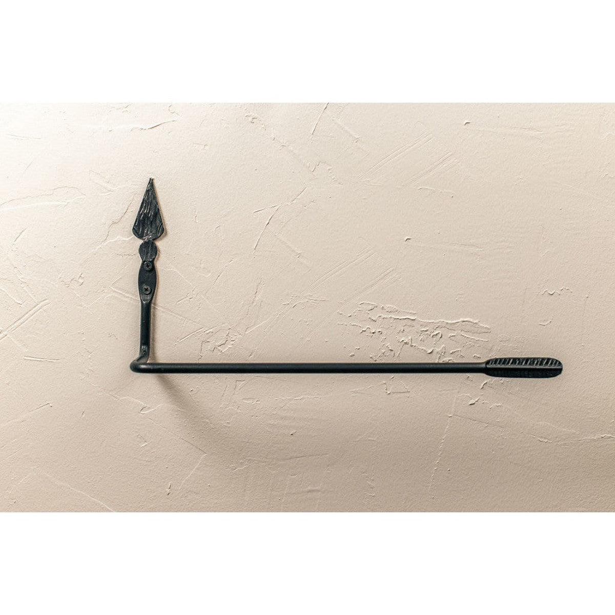 Stone County Ironworks Quapaw 15" Hand Rubbed Ivory Iron Paper Towel Holder