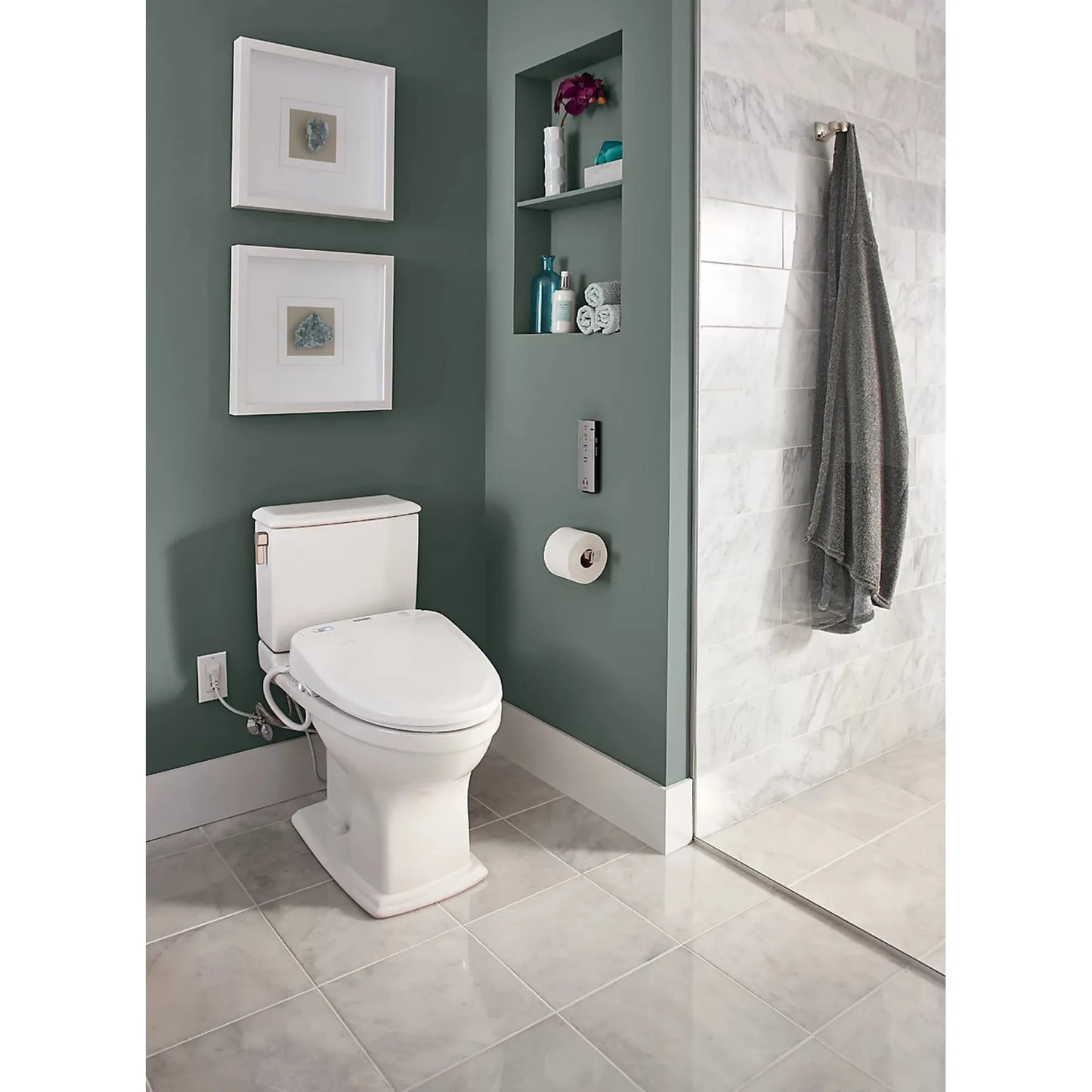 TOTO Connelly Cotton Right Lever Close Coupled Toilet