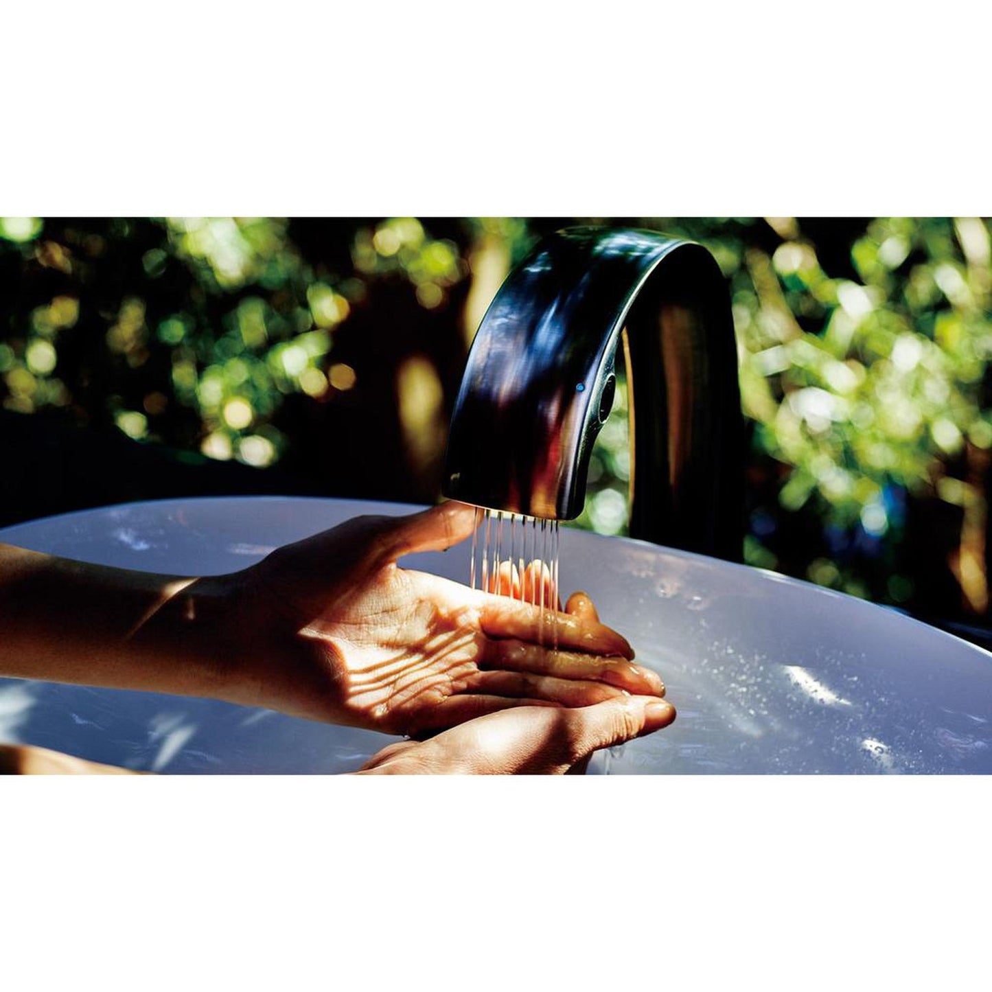 TOTO ZN Polished Chrome 1.1 GPM Single Hole Touchless Automatic Sensor Bathroom Sink Faucet