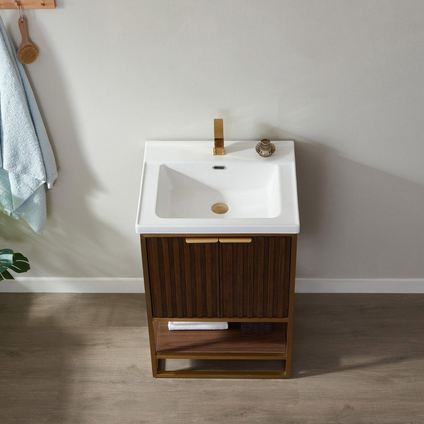 Vinnova Donostia 24" Single Vanity In North American Light Walnut Finish With Ceramic Undermount Sink Without Mirror
