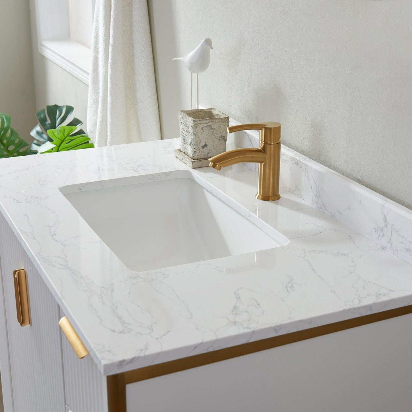 Vinnova Granada 36" Single Vanity In White With White Composite Grain Stone Countertop