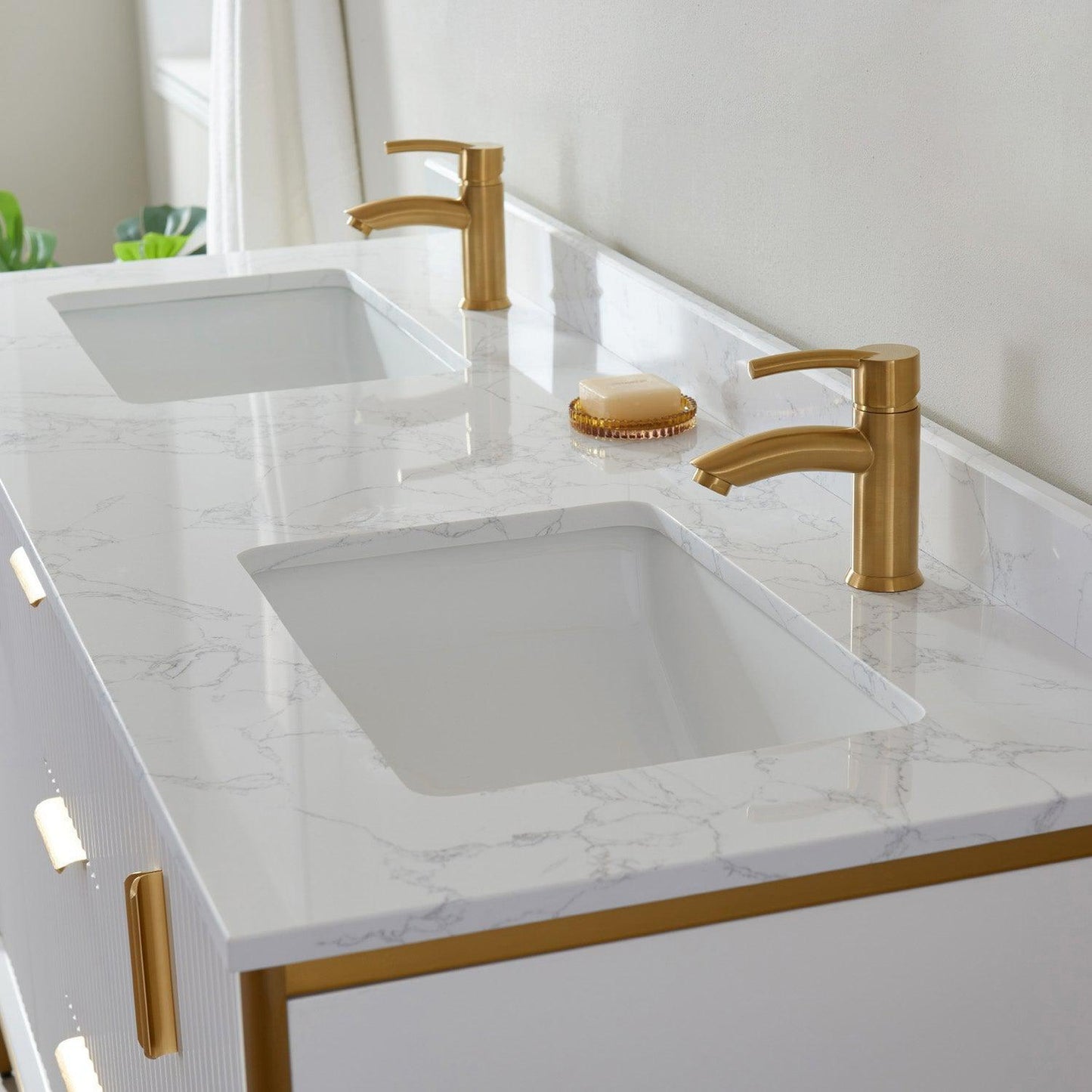 Vinnova Granada 60" Double Vanity In White With White Composite Grain Stone Countertop