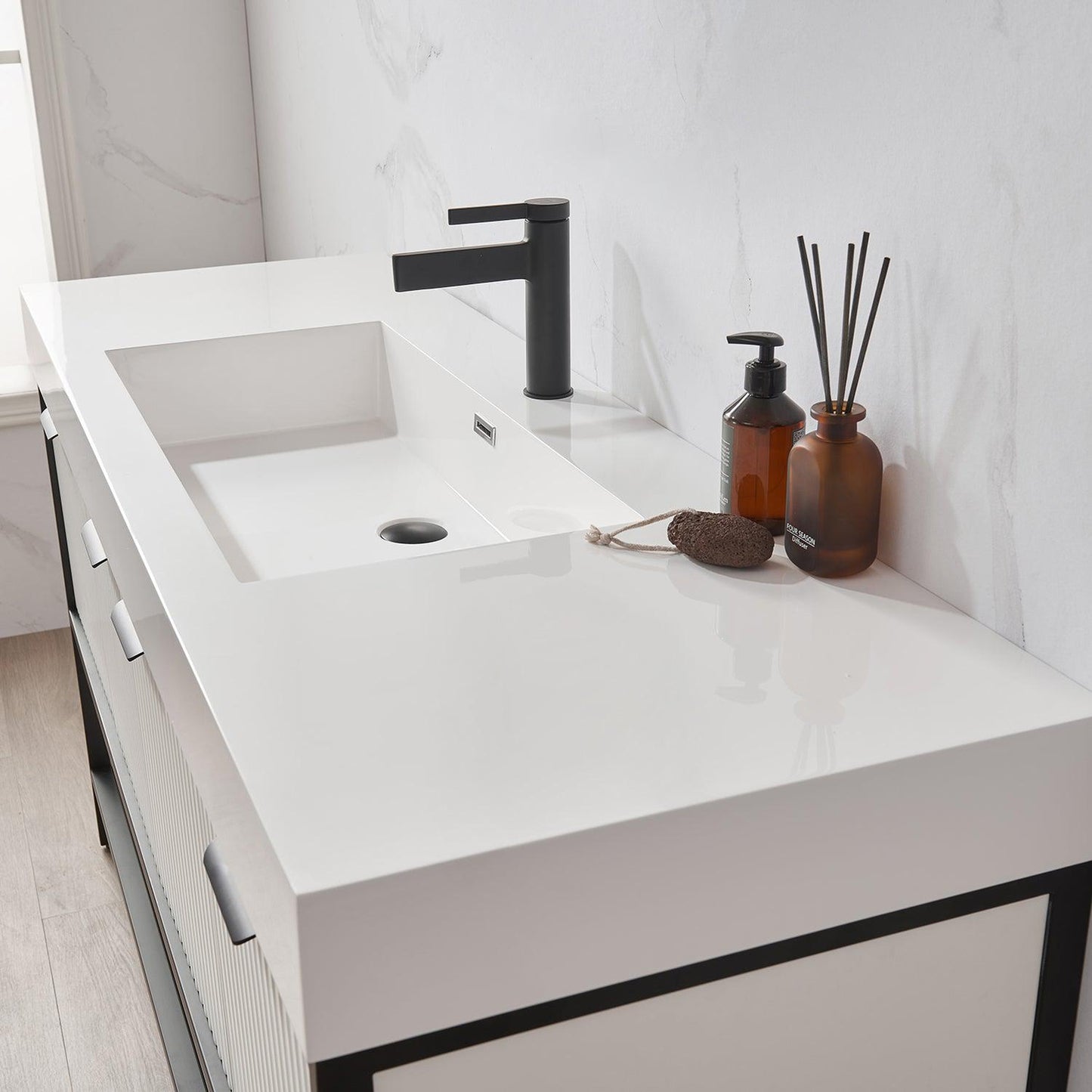 Vinnova Marcilla 60" Single Sink Bath Vanity In White With One-Piece Composite Stone Sink Top