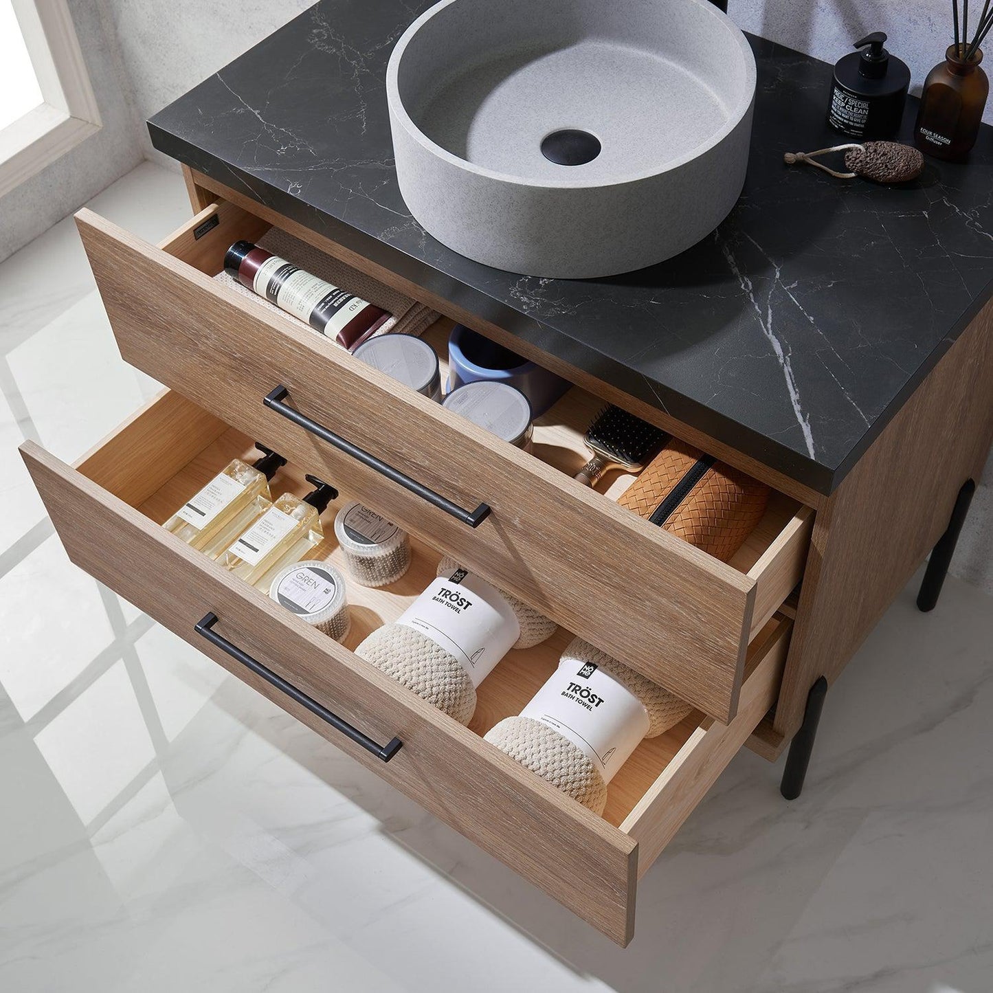 Vinnova Trento 36" Single Sink Bath Vanity In North American Oak With Black Sintered Stone Top With Circular Concrete Sink And Mirror