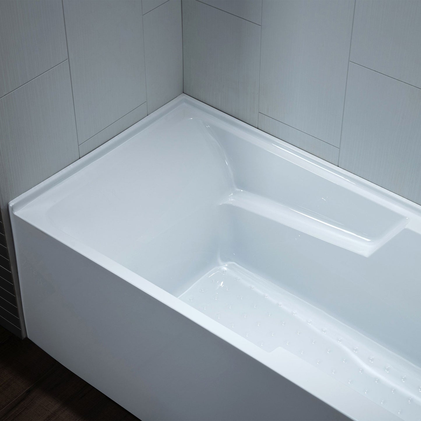 WoodBridge 54" White Acrylic Alcove Rectangular Soaking Bathtub Right Drain Placement With Brushed Gold Pop-up Drain