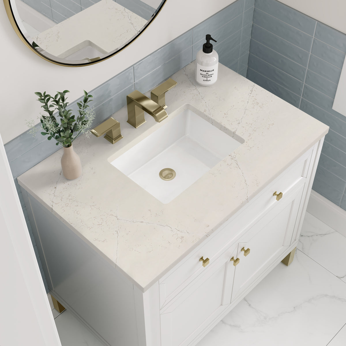 James Martin Vanities Chicago 36" Glossy White Single Vanity With 3 CM Siberian Silestone Top