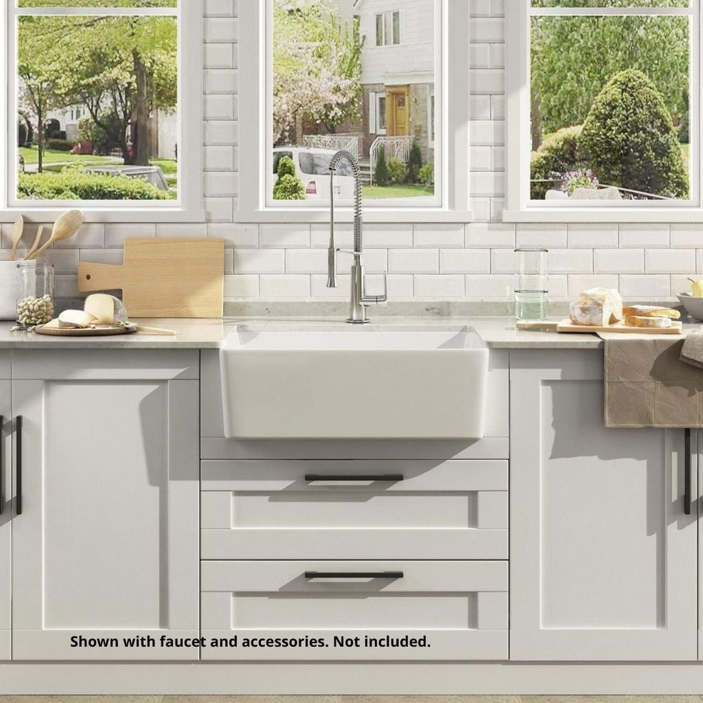 DeerValley DV-1K116 16" x 22" x 8" White Ceramic Farmhouse Single Kitchen Sink With Apron Front Designed