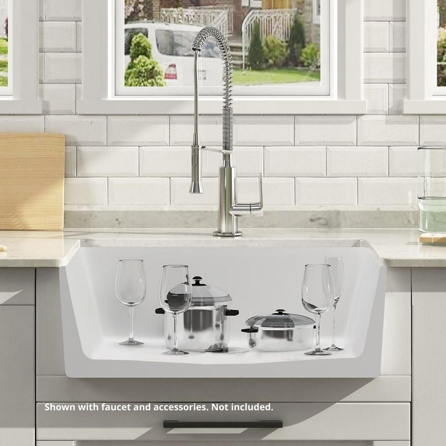 DeerValley DV-1K116 16" x 22" x 8" White Ceramic Farmhouse Single Kitchen Sink With Apron Front Designed