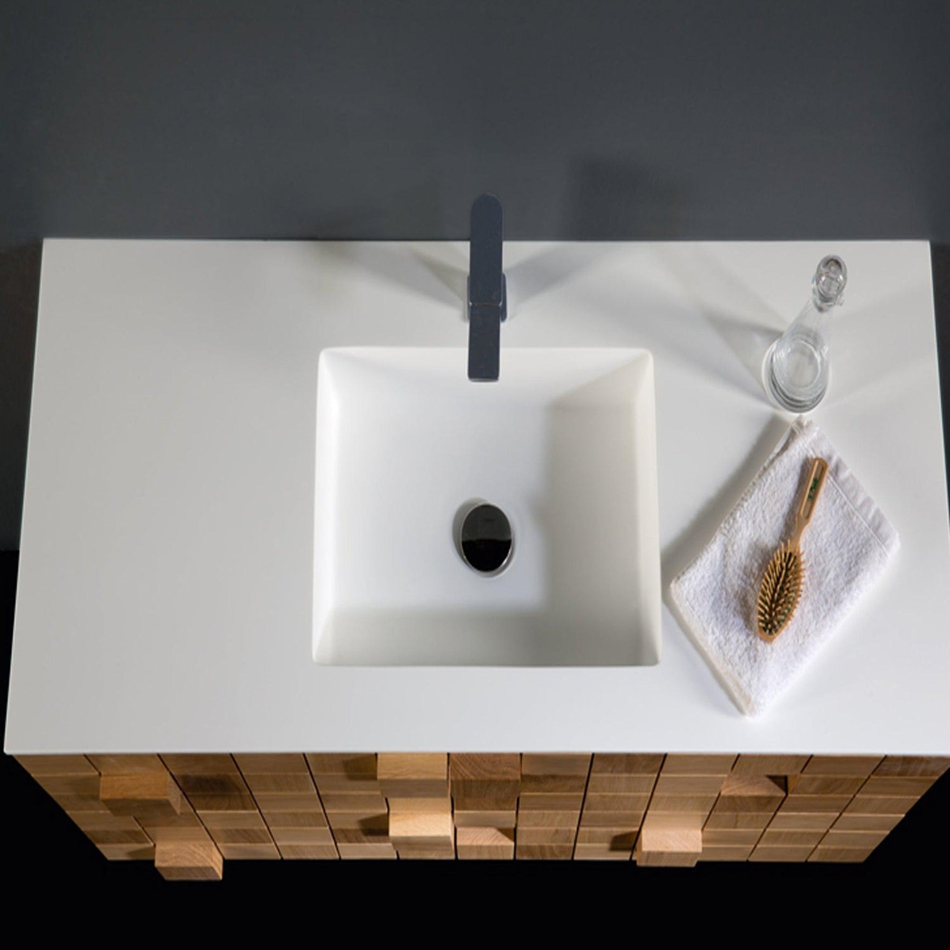 Eviva Mosaic 33" x 20" Oak Wall-Mounted Bathroom Vanity With White Integrated Solid Surface Countertop