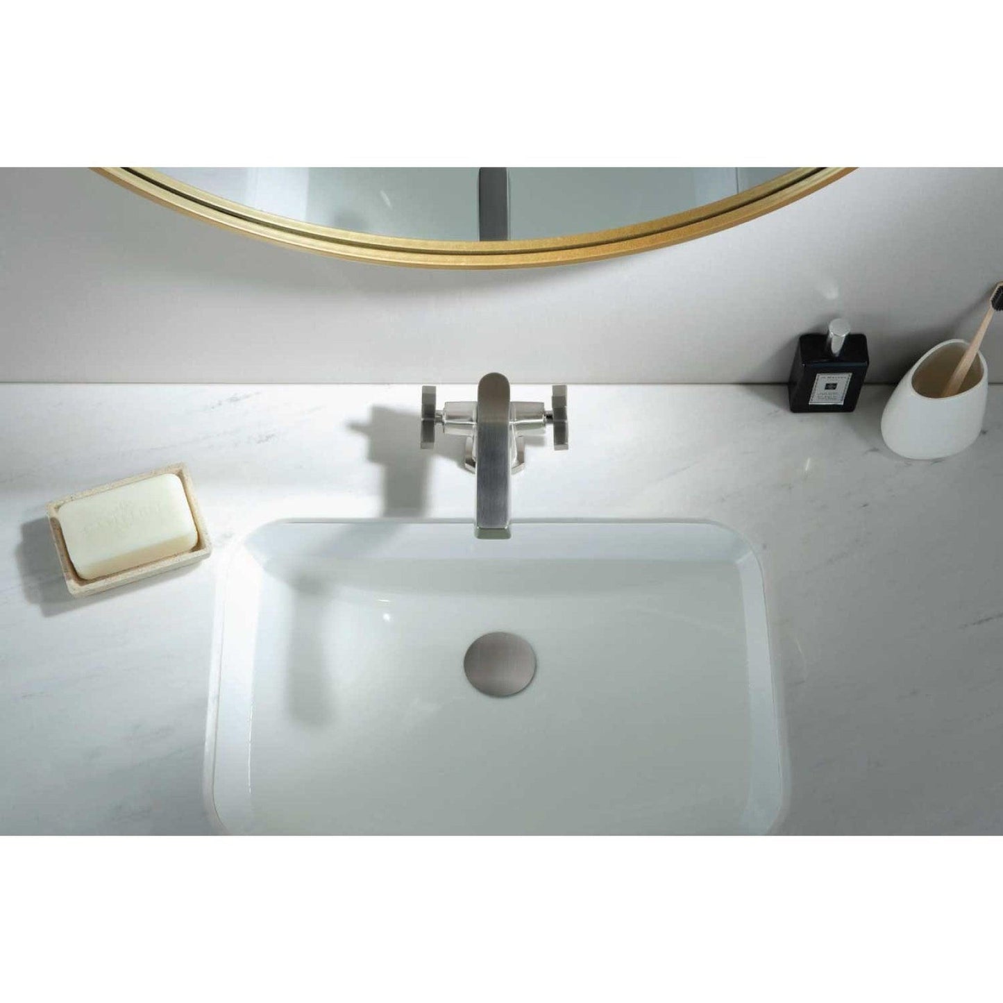 Flusso Faucets Serie 240 4" Two-Handle Single-Hole Chrome Deck-Mounted Bathroom Sink Faucet With Pop-Up Drain