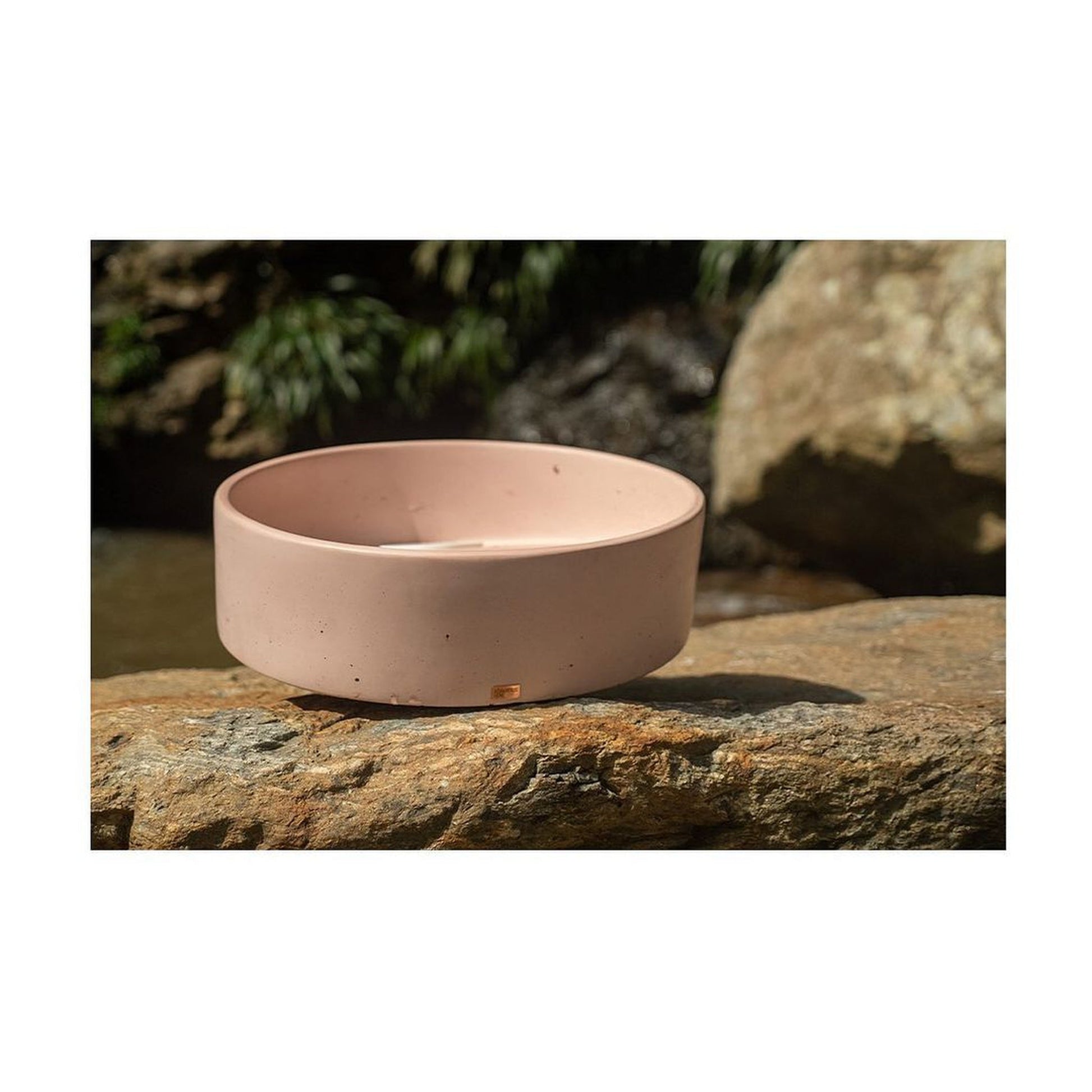 Konkretus Dal01 15" Coral Light Red Top Mount Round Vessel Concrete Bathroom Sink
