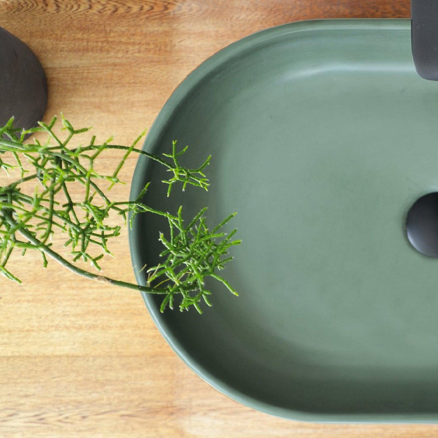 Konkretus Fladd04 22" Amazonic Green Top Mount Oval Vessel Concrete Bathroom Sink