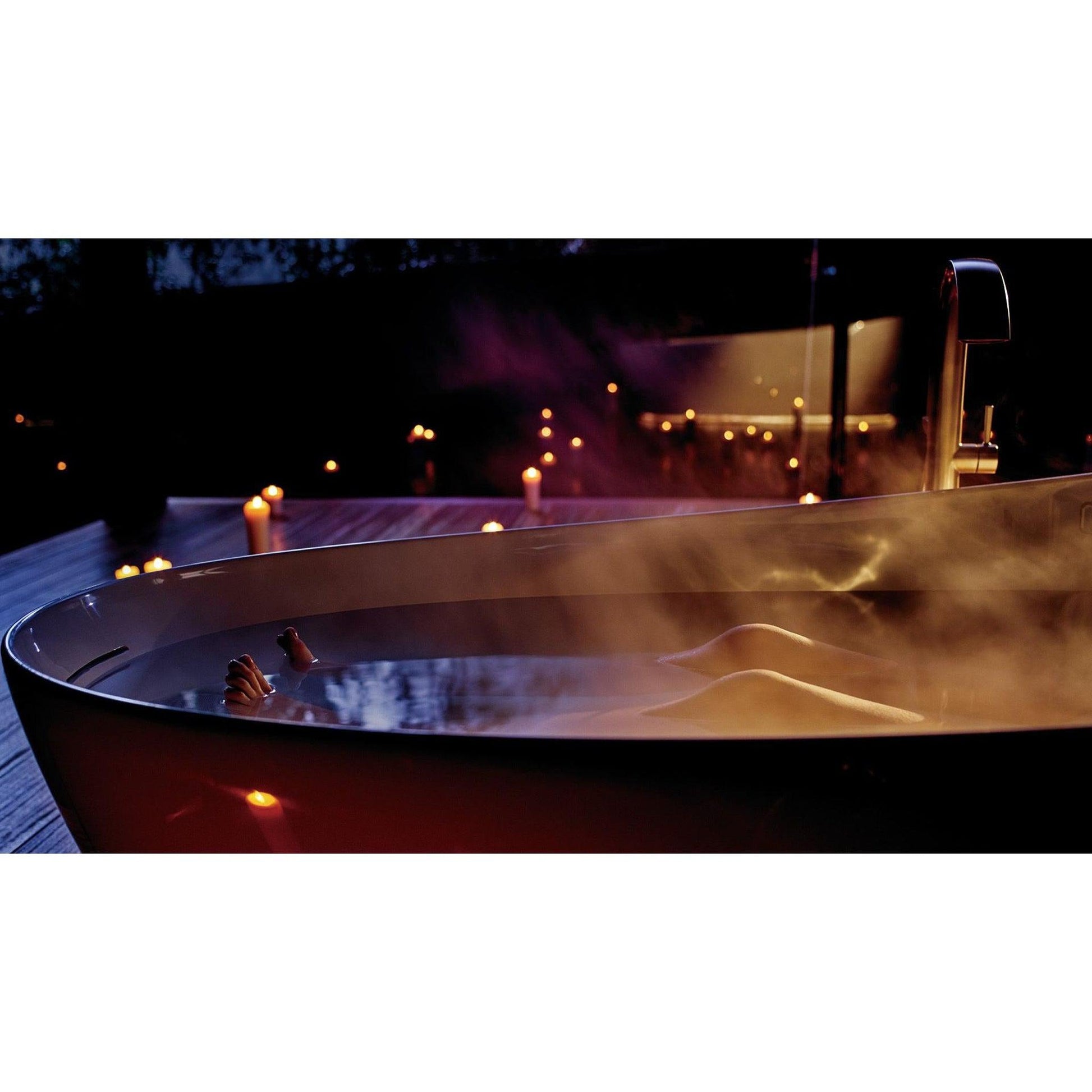 TOTO Gloss White Freestanding Zero Gravity Flotation Bathtub With Hydrohands Water Jets