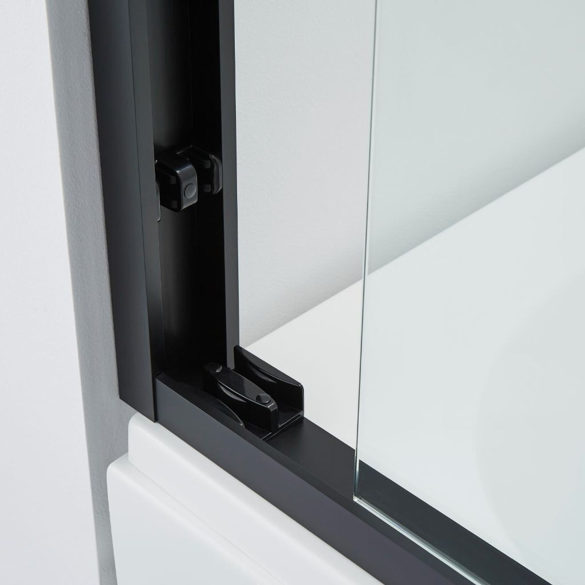 Vinnova Brescia 60" x 76" Matte Black Reversible Double Sliding Bypass Framed Shower Door
