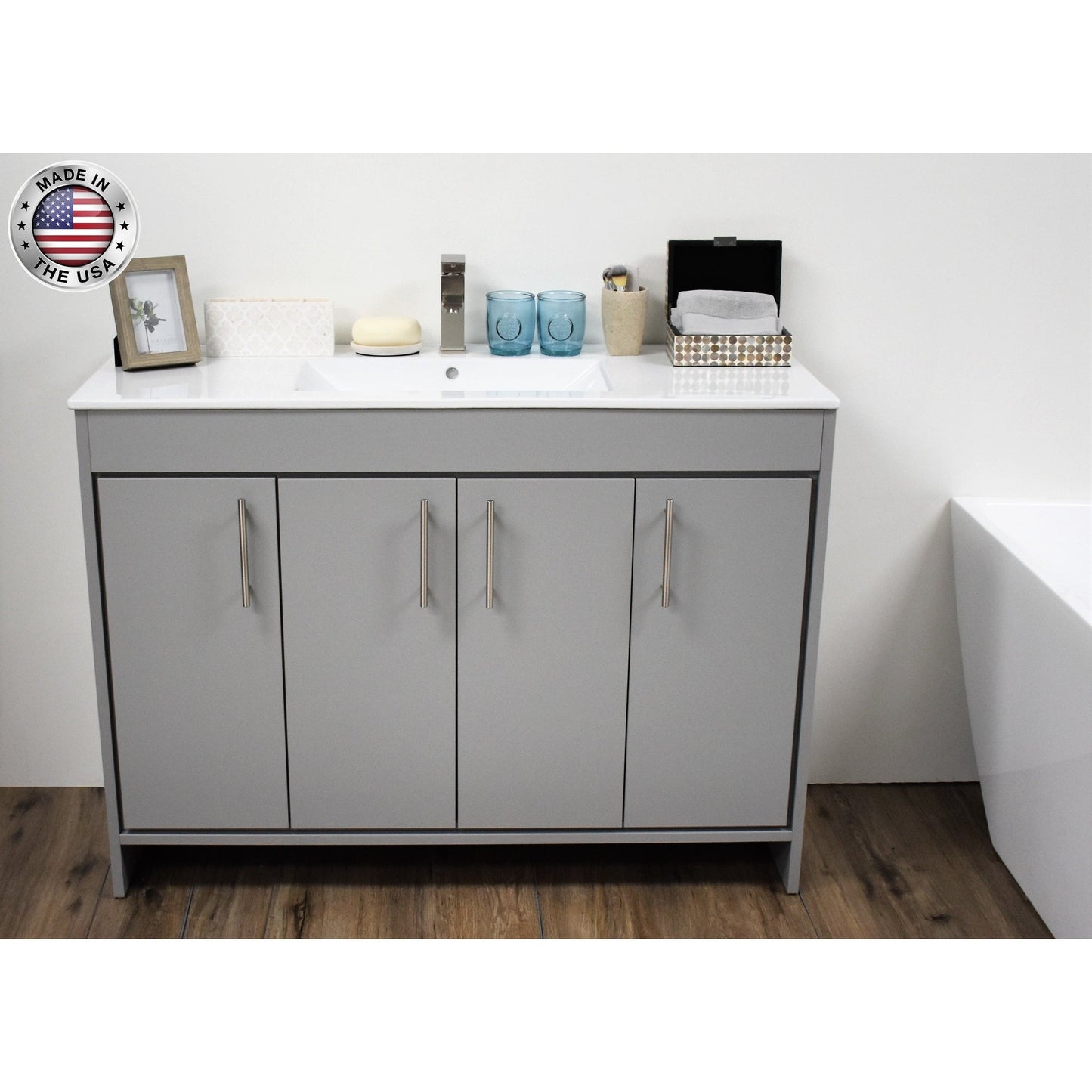 Volpa USA Villa 48" Gray Freestanding Modern Bathroom Vanity With Integrated Ceramic Top and Brushed Nickel Round Handles